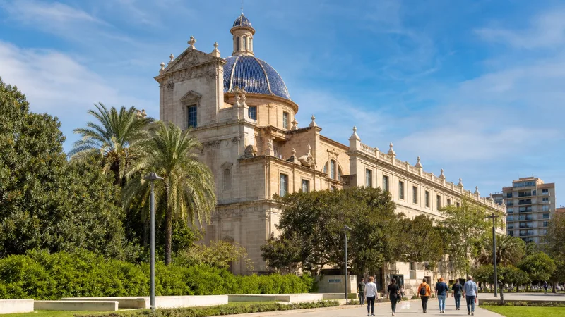 Exterior del antiguo Colegio de San Pío V, sede del Museu de Belles Arts de València